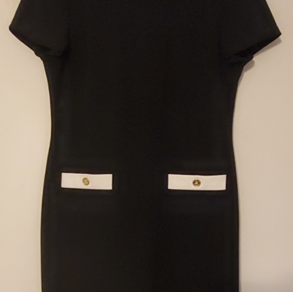 EUC Tommy Hilfiger Faux-Pocket Shift Dress